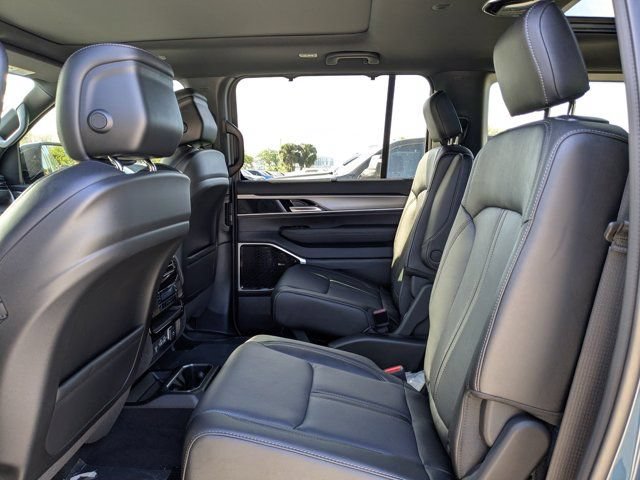 New 2026 Jeep Grand Wagoneer Limited AWD/4WD image 14