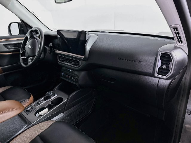 Used 2025 Ford Bronco Sport Outer Banks AWD/4WD image 25