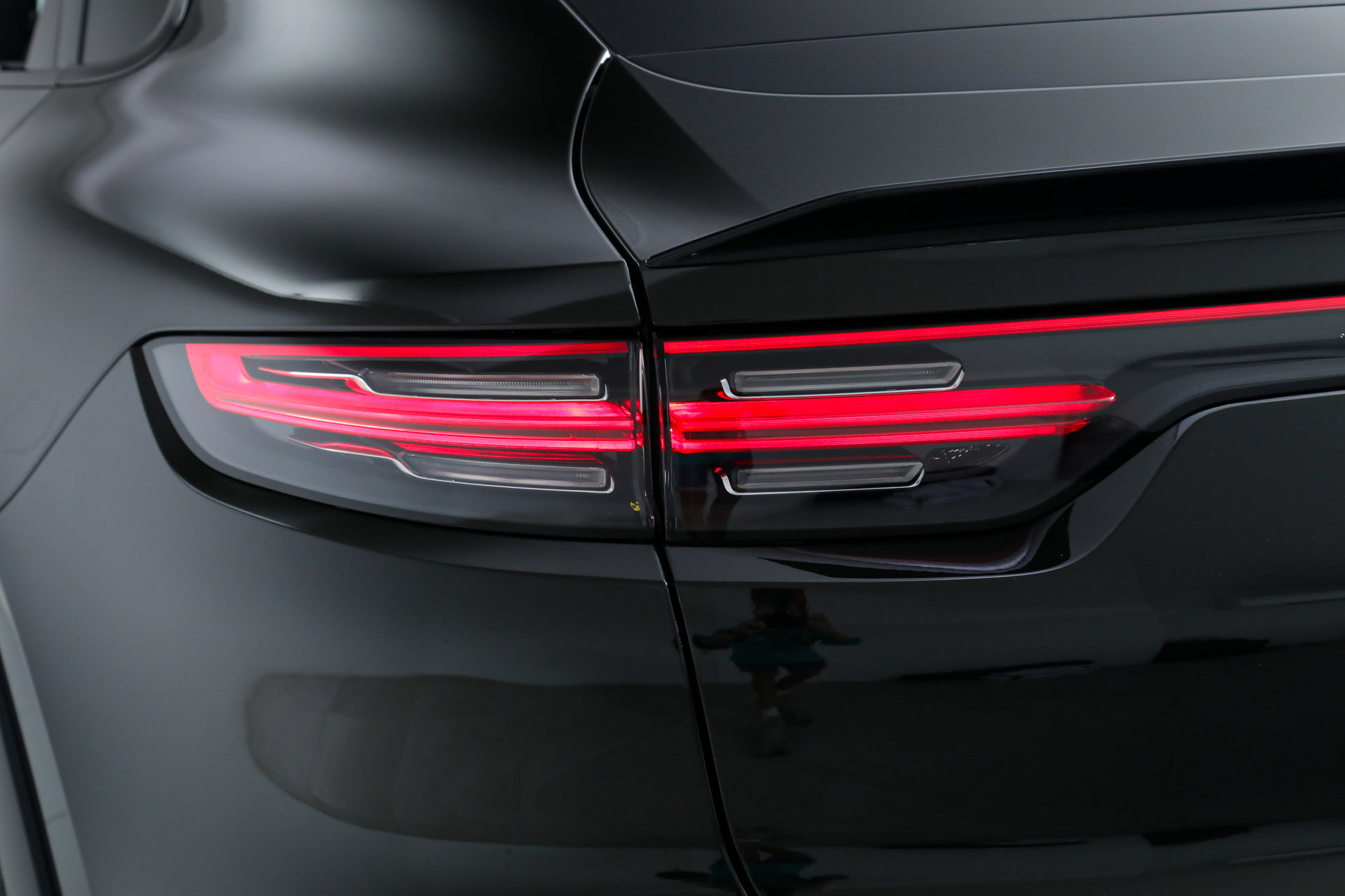 Used 2022 Porsche Cayenne Turbo GT image 12