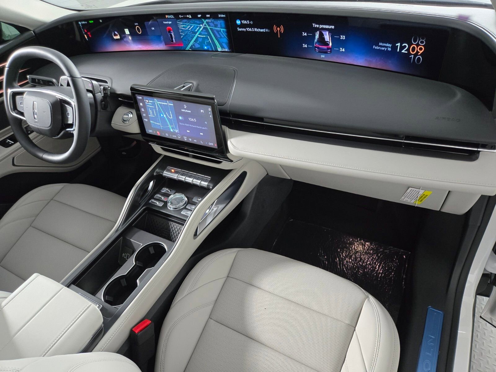 New 2026 Lincoln Nautilus Premier w/ Jet Appearance Package AWD/4WD image 20