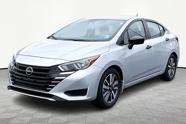 Used 2024 Nissan Versa S w/ S Plus Package image 3