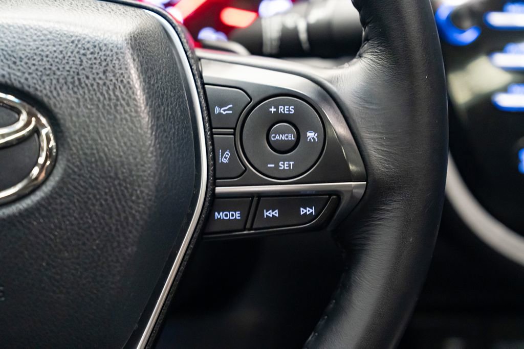 Used 2018 Toyota Camry XSE w/ Driver Assist Package image 15