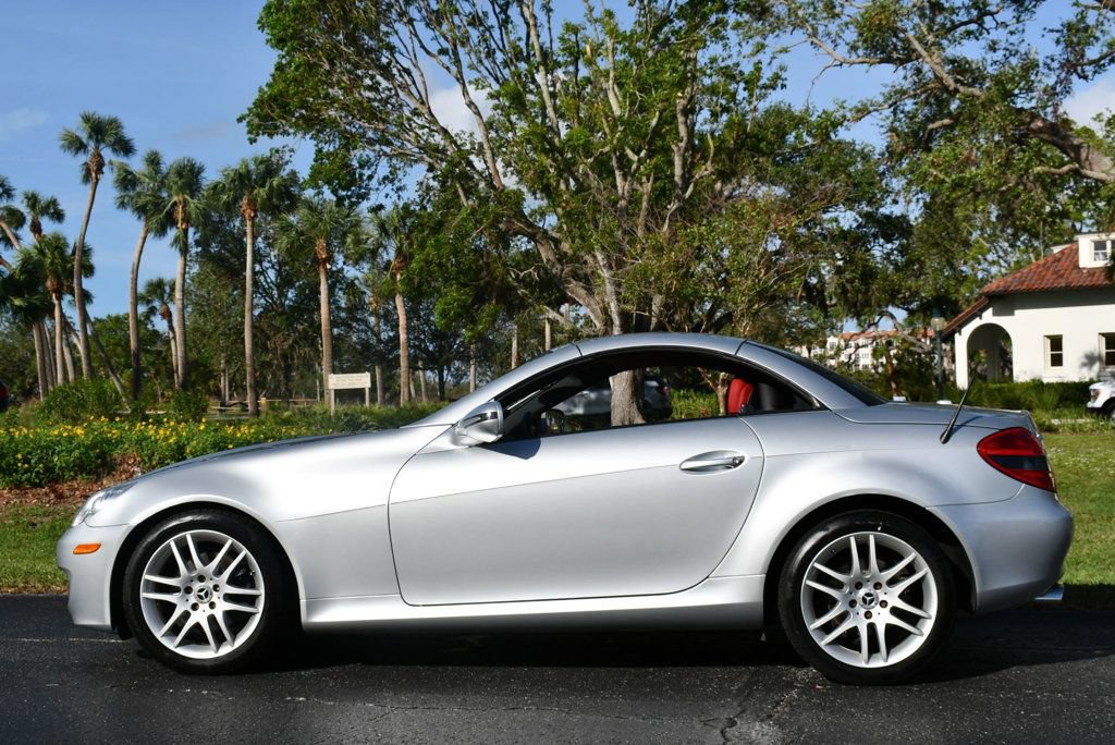 Used 2009 Mercedes-Benz SLK 300 image 32