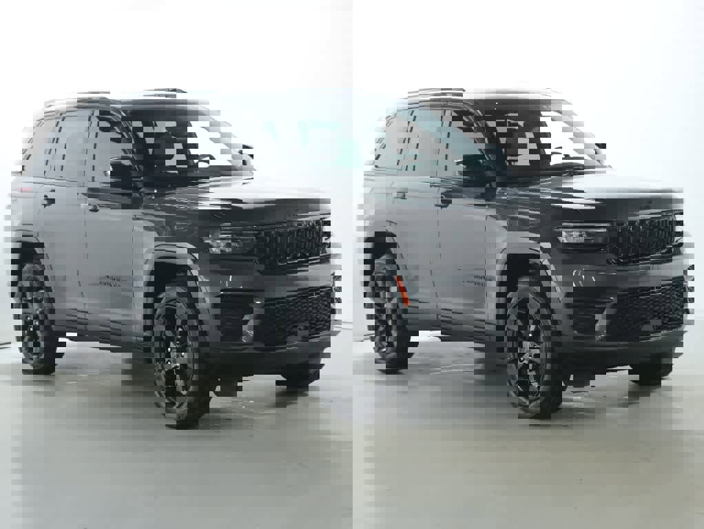 Certified 2024 Jeep Grand Cherokee Altitude image 9