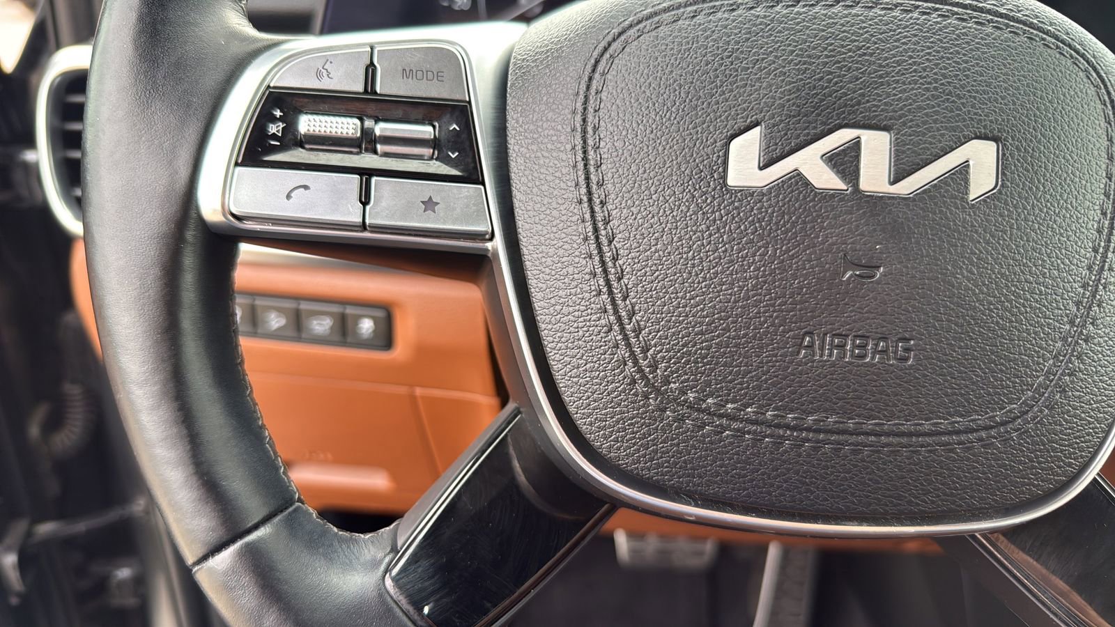 Used 2024 Kia Telluride SX Prestige X-Pro AWD/4WD image 16