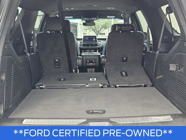 Used 2023 Chevrolet Suburban Premier RWD image 13