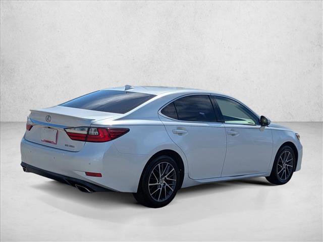 Used 2016 Lexus ES 350 w/ Premium Package w/Wood Trim image 5