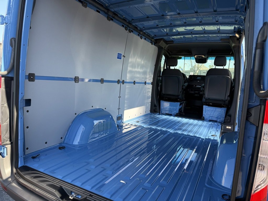 Used 2024 Mercedes-Benz Sprinter 144 Cargo image 17