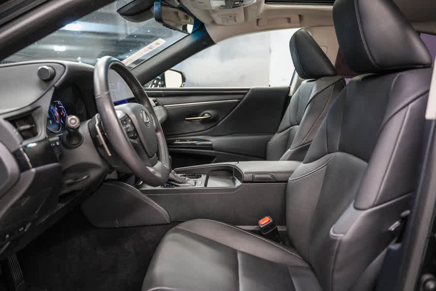 Used 2024 Lexus ES 350 w/ Accessory Package (Z2) FWD image 18