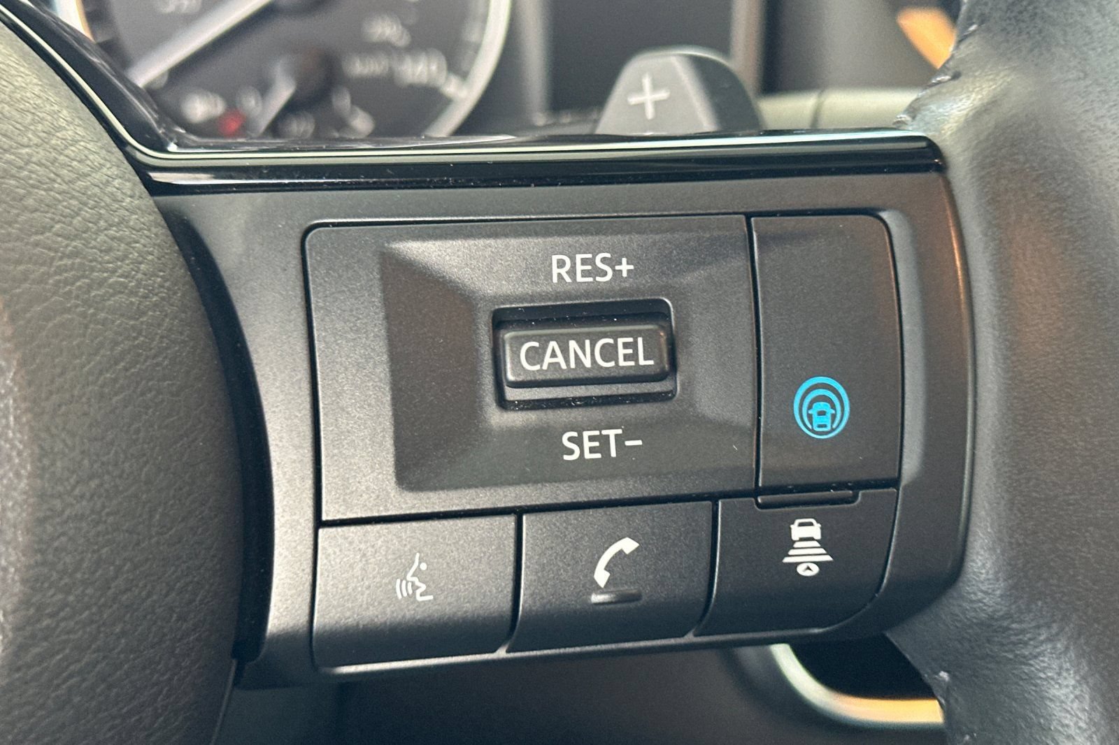 Used 2023 Nissan Rogue SL w/ SL Premium Package FWD image 28
