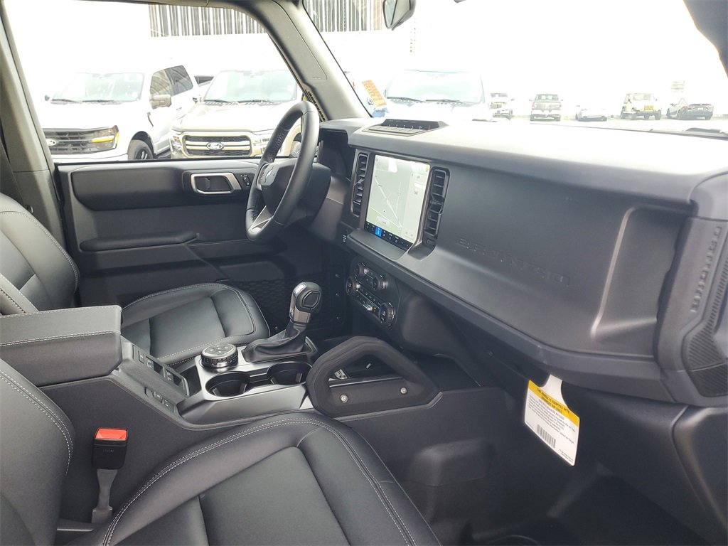 New 2025 Ford Bronco Badlands image 32