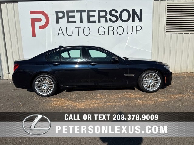 Used 2015 BMW 750i image 2