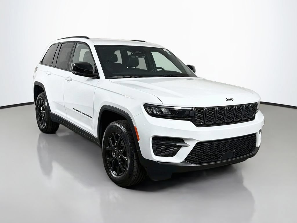 Used 2025 Jeep Grand Cherokee Altitude