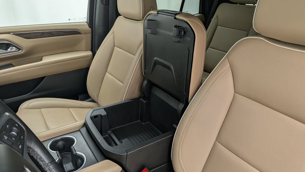 Used 2023 Chevrolet Tahoe Premier w/ Premium Package 2 AWD/4WD image 23