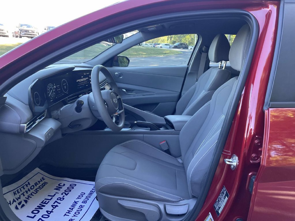 Certified 2024 Hyundai Elantra SEL FWD image 15