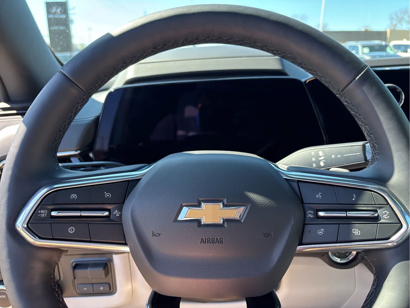Certified 2025 Chevrolet Suburban Premier image 13