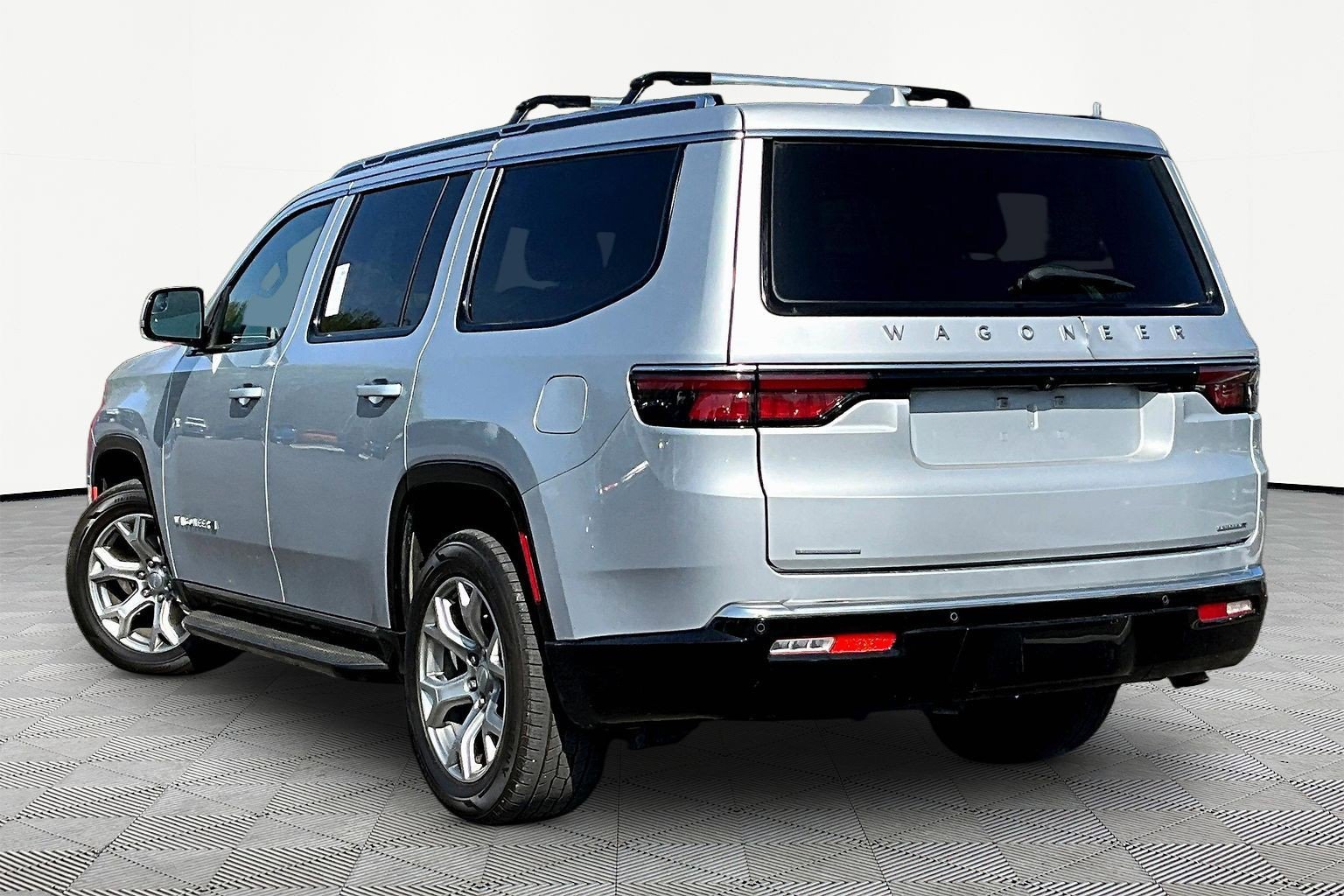 Used 2022 Jeep Wagoneer Series II AWD/4WD image 4