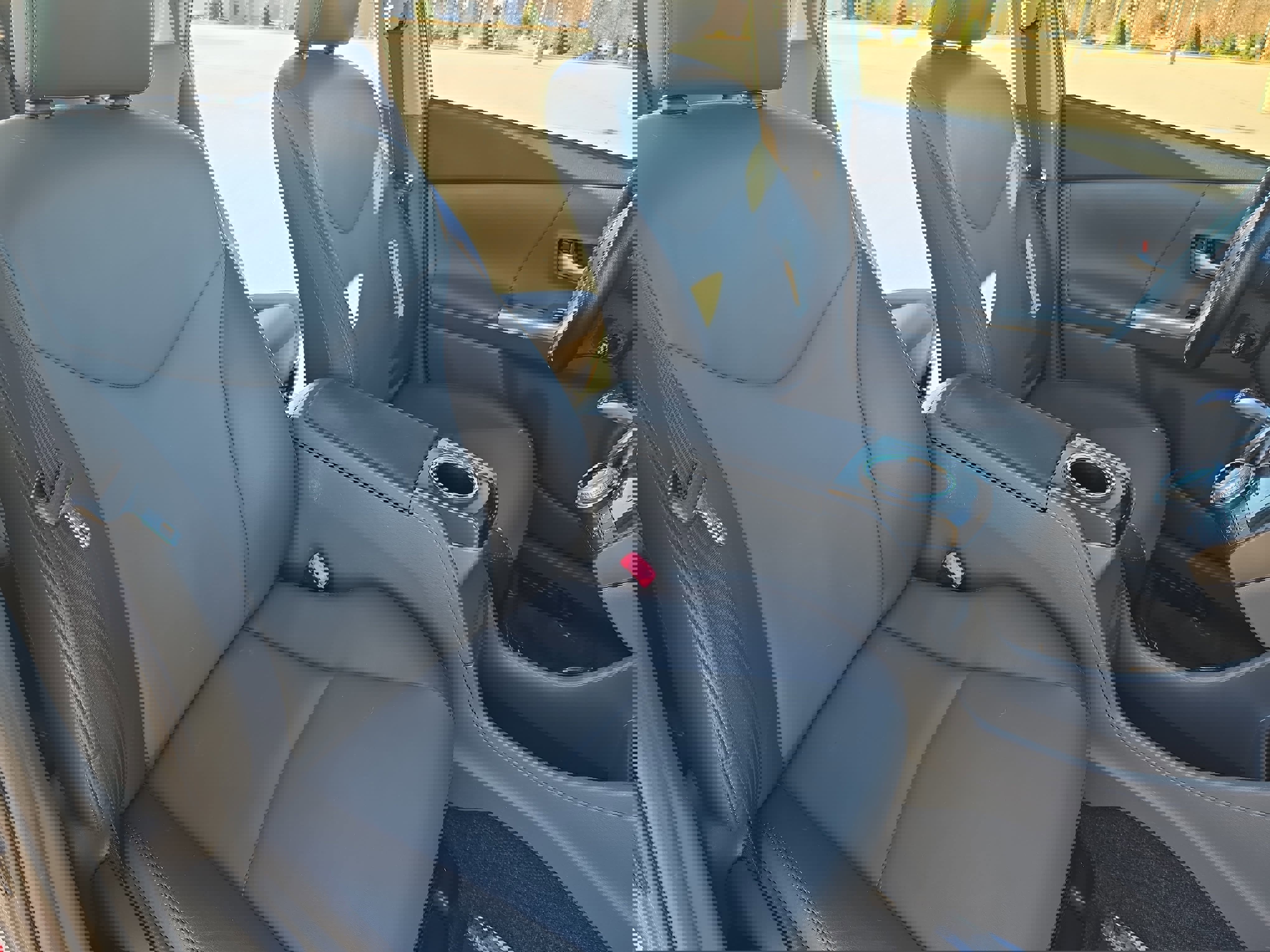 Used 2014 Toyota Prius V Five image 10