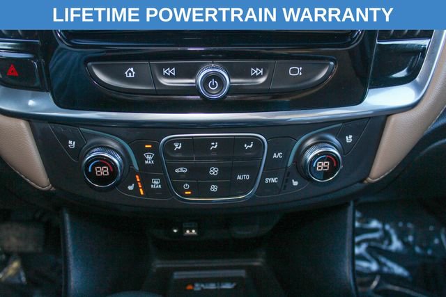 Used 2023 Chevrolet Traverse Premier AWD/4WD image 23