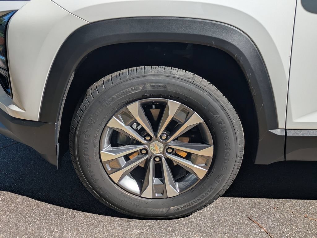 New 2026 Chevrolet Equinox LT w/ Safety and Technology Package FWD image 7