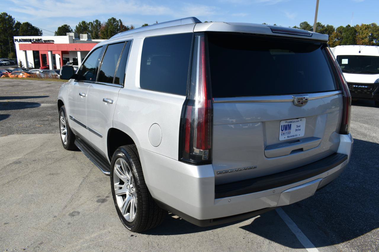 Used 2016 Cadillac Escalade Luxury AWD/4WD image 8