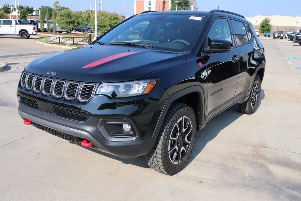 New 2025 Jeep Compass Trailhawk w/ Sun & Sound Group image 9