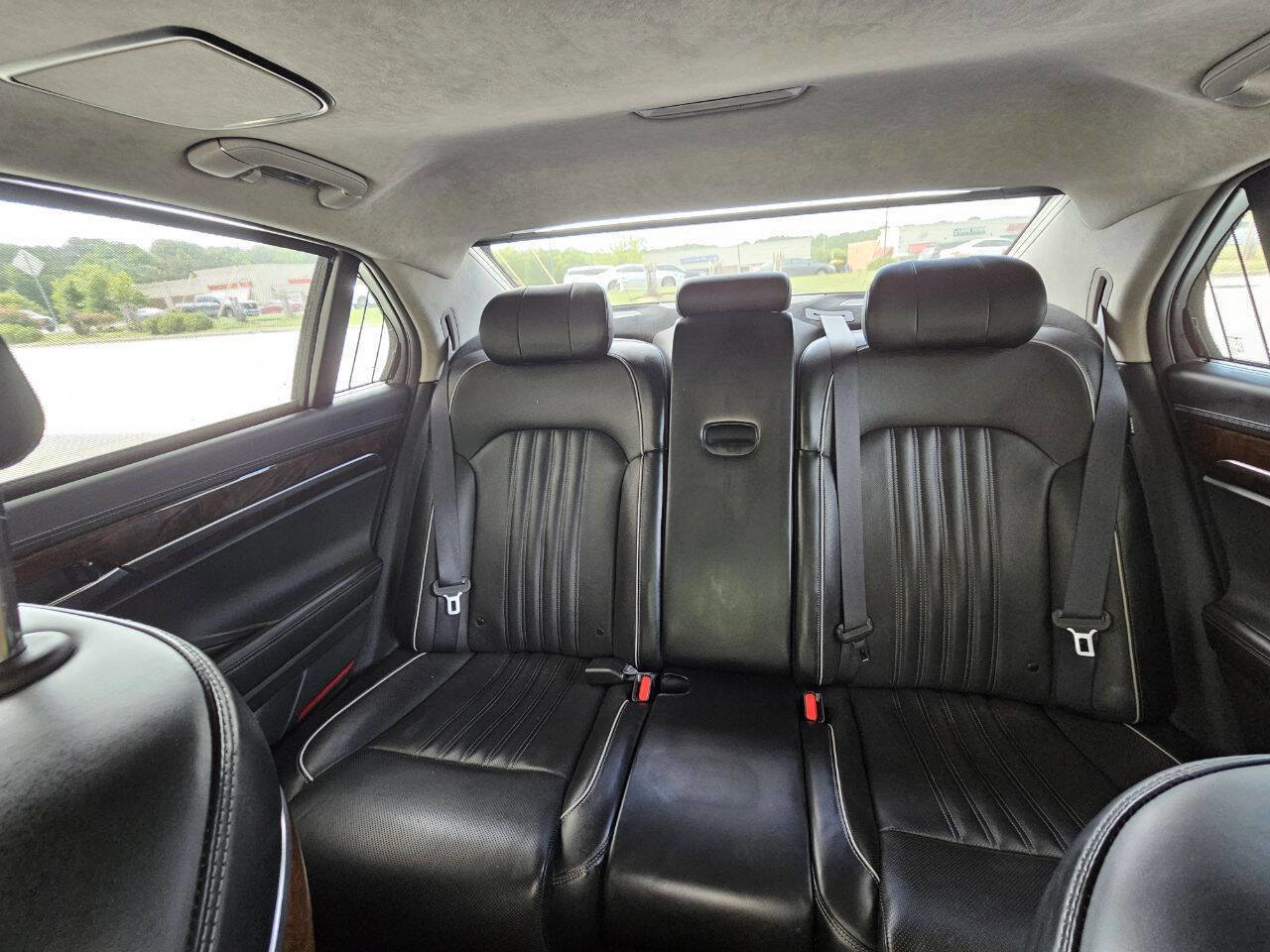 Used 2017 Genesis G90 5.0 Ultimate RWD image 14