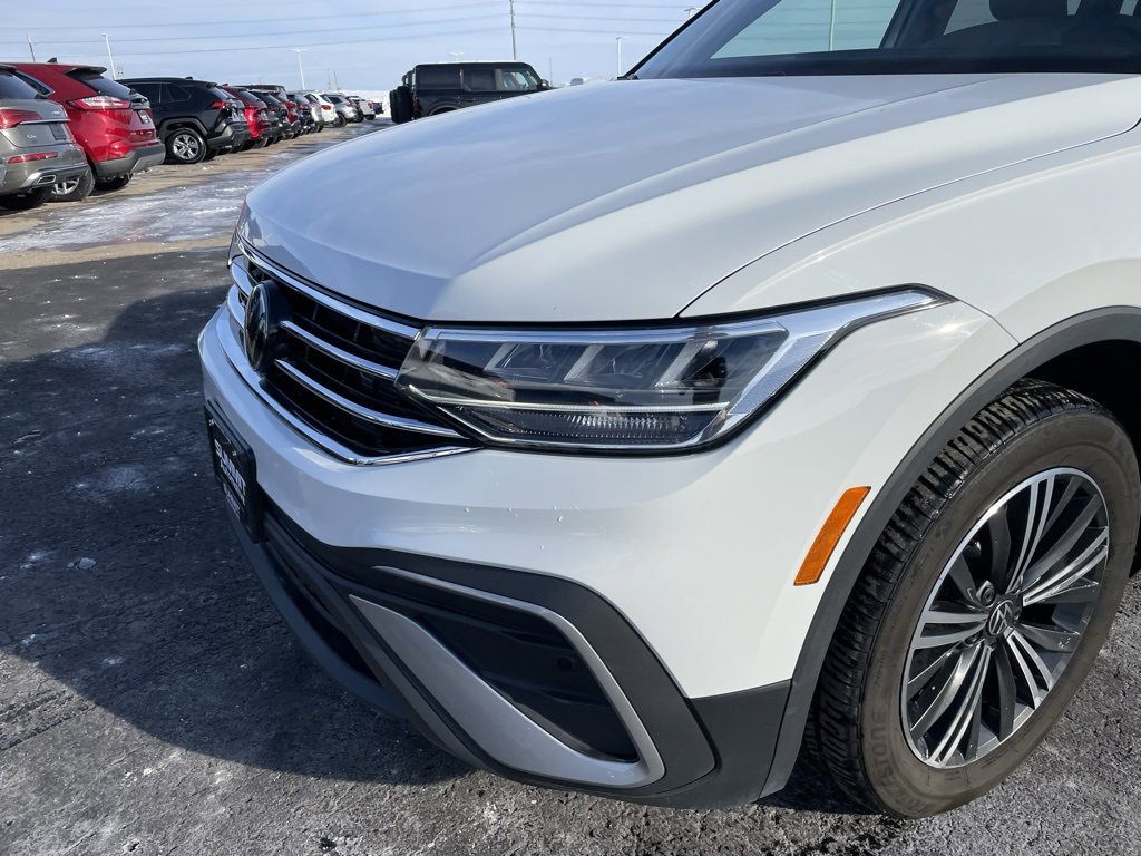 Used 2024 Volkswagen Tiguan Wolfsburg Edition image 26