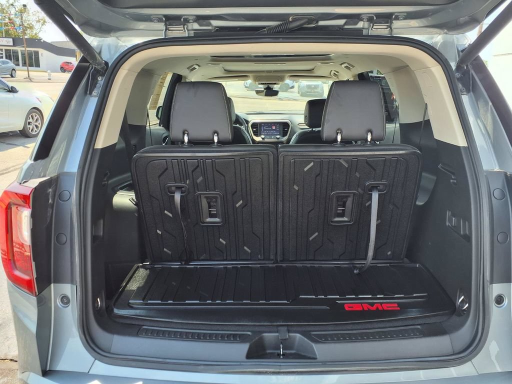 Used 2023 GMC Acadia Denali w/ Denali Technology Package FWD image 25