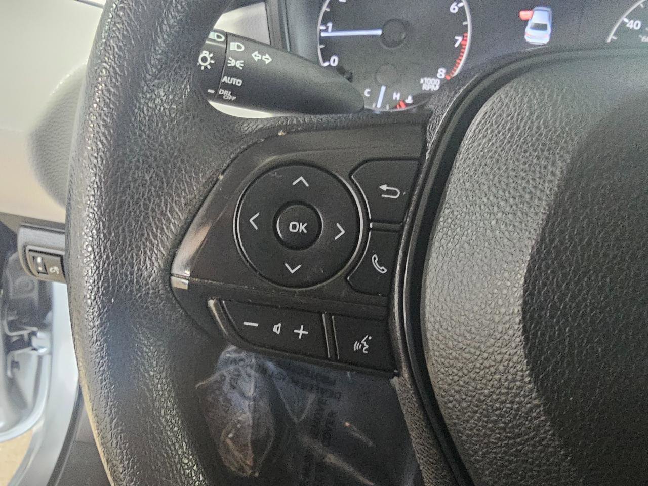 Used 2023 Toyota Corolla LE image 30