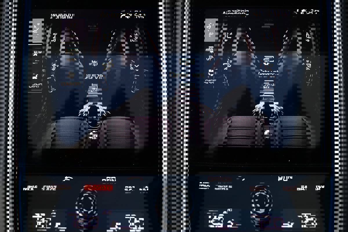 Used 2017 Porsche Panamera 4S w/ Sport Chrono Package image 34