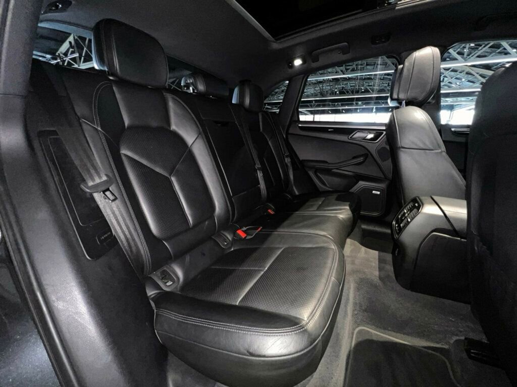 Used 2018 Porsche Macan image 28