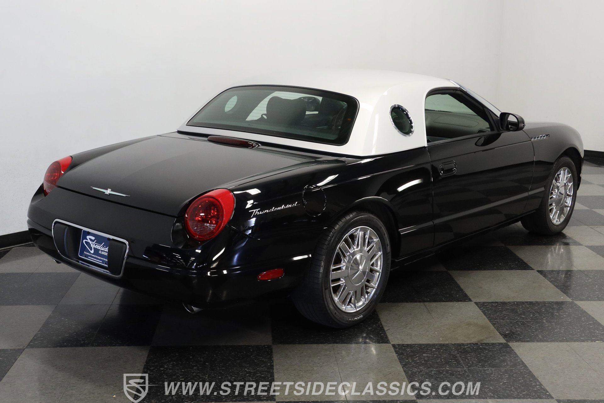 Used 2002 Ford Thunderbird Neiman Marcus RWD image 11