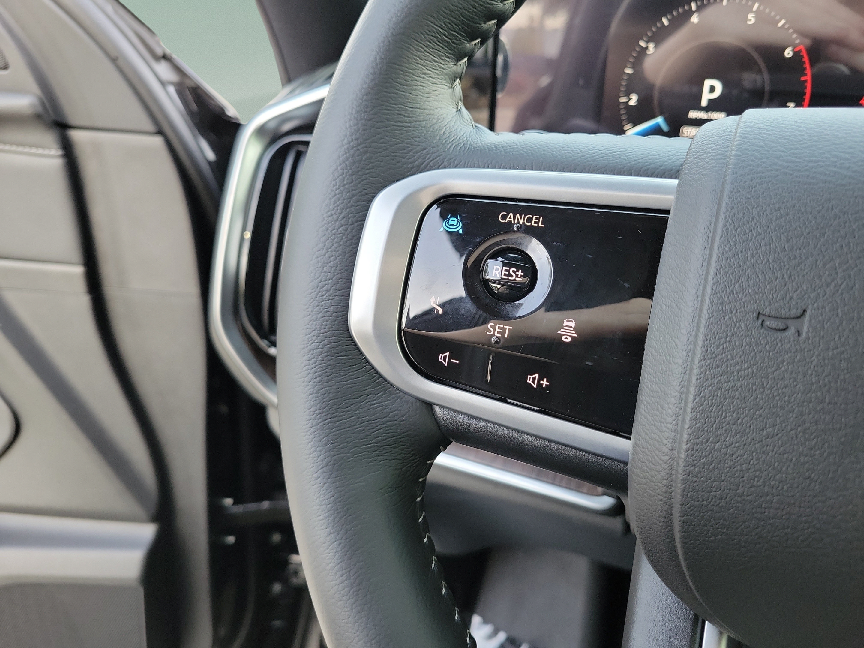 Used 2026 Nissan Armada SL w/ Captain's Chari Seat Package RWD image 24