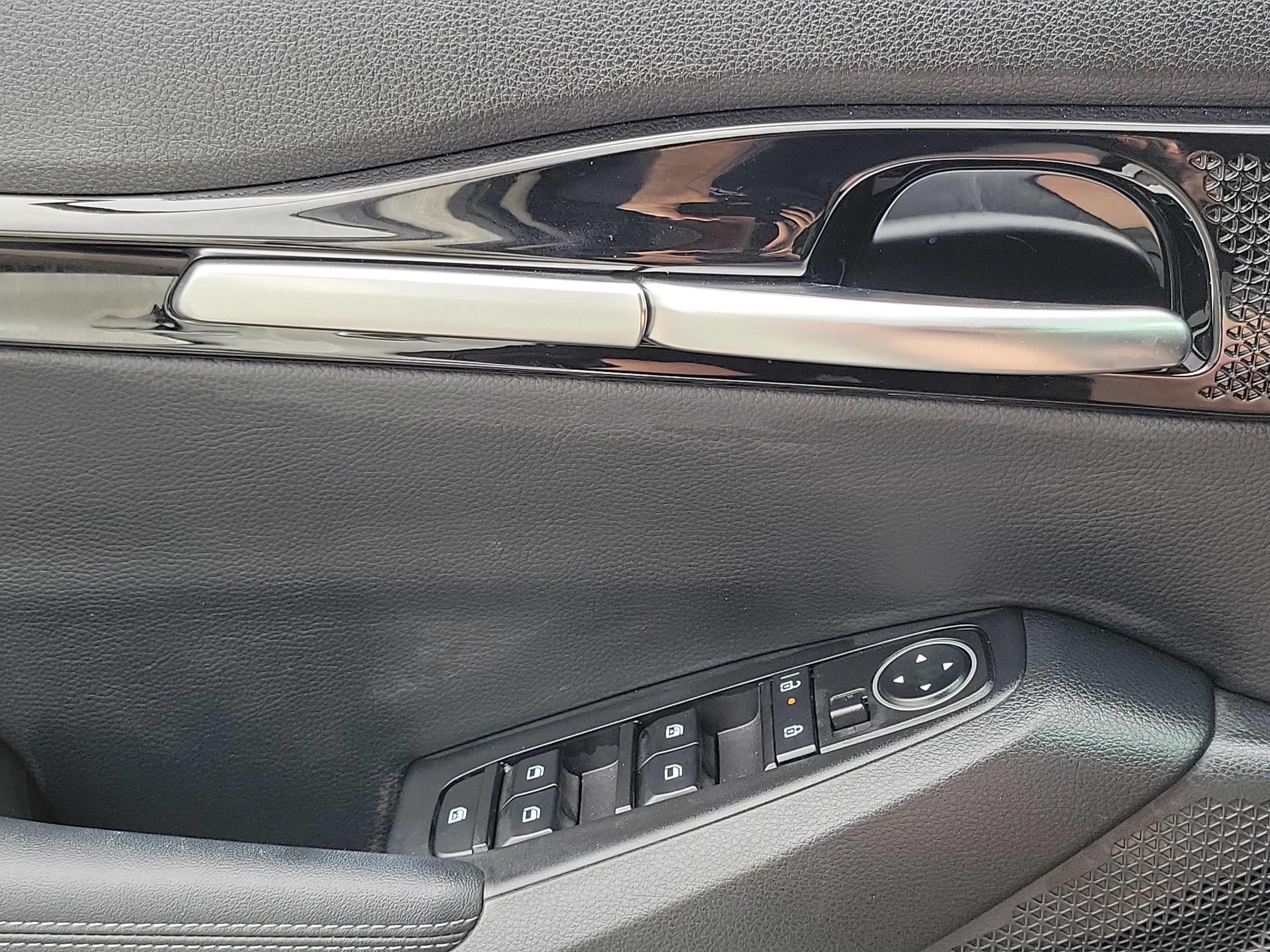 Used 2025 Kia Seltos EX FWD image 13