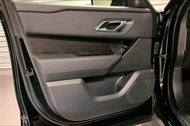 Certified 2026 Land Rover Range Rover Velar Dynamic SE AWD/4WD image 26