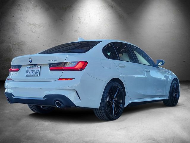 Used 2021 BMW 330e 330e iPerformance w/ M Sport Package image 3
