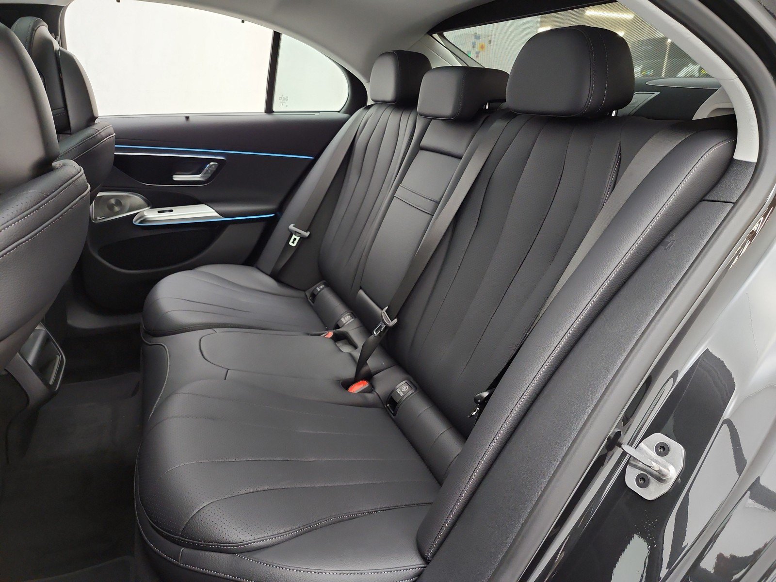 Used 2026 Mercedes-Benz E 450 4MATIC Sedan image 11