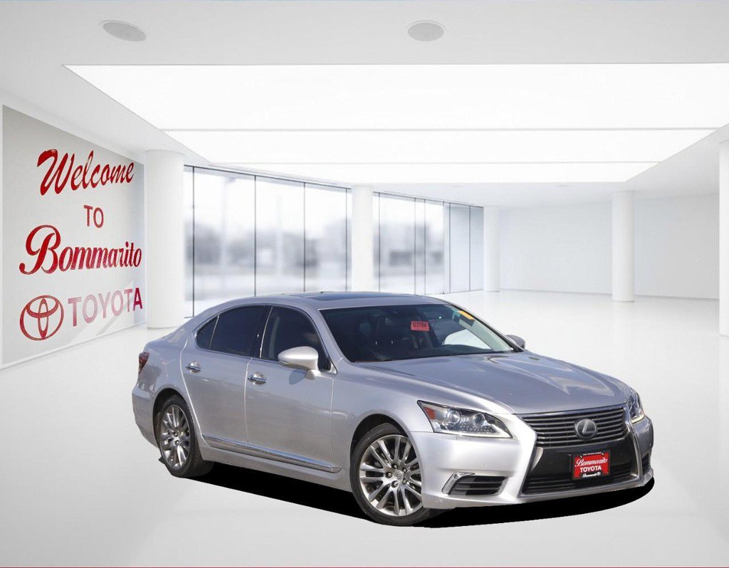 Used 2016 Lexus LS 460 AWD w/ Comfort Package image 2