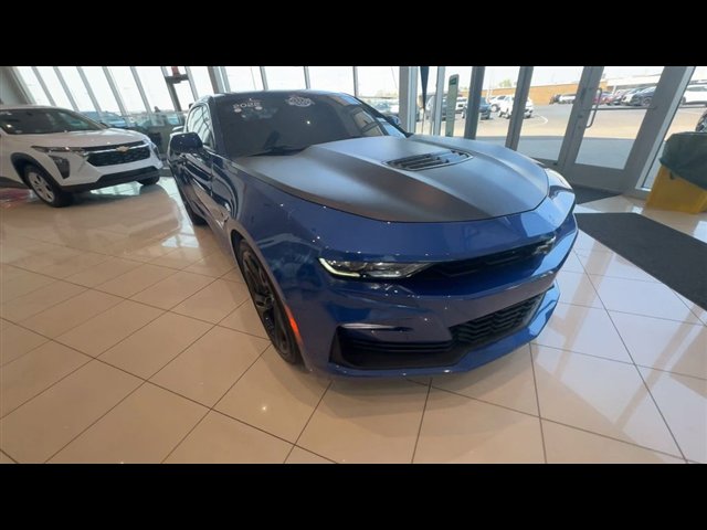Used 2022 Chevrolet Camaro SS RWD image 2