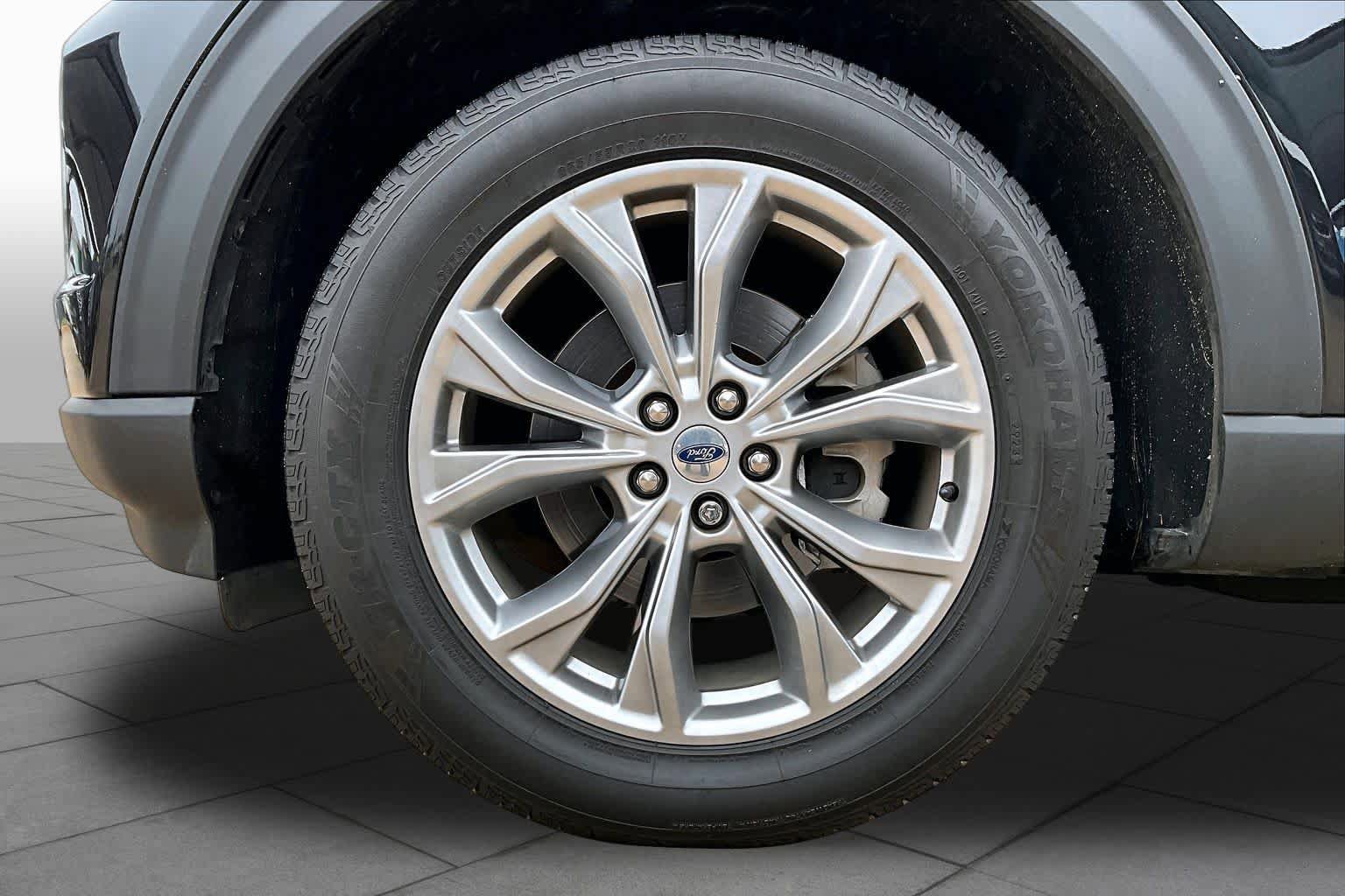 Used 2020 Ford Explorer Limited AWD/4WD image 11