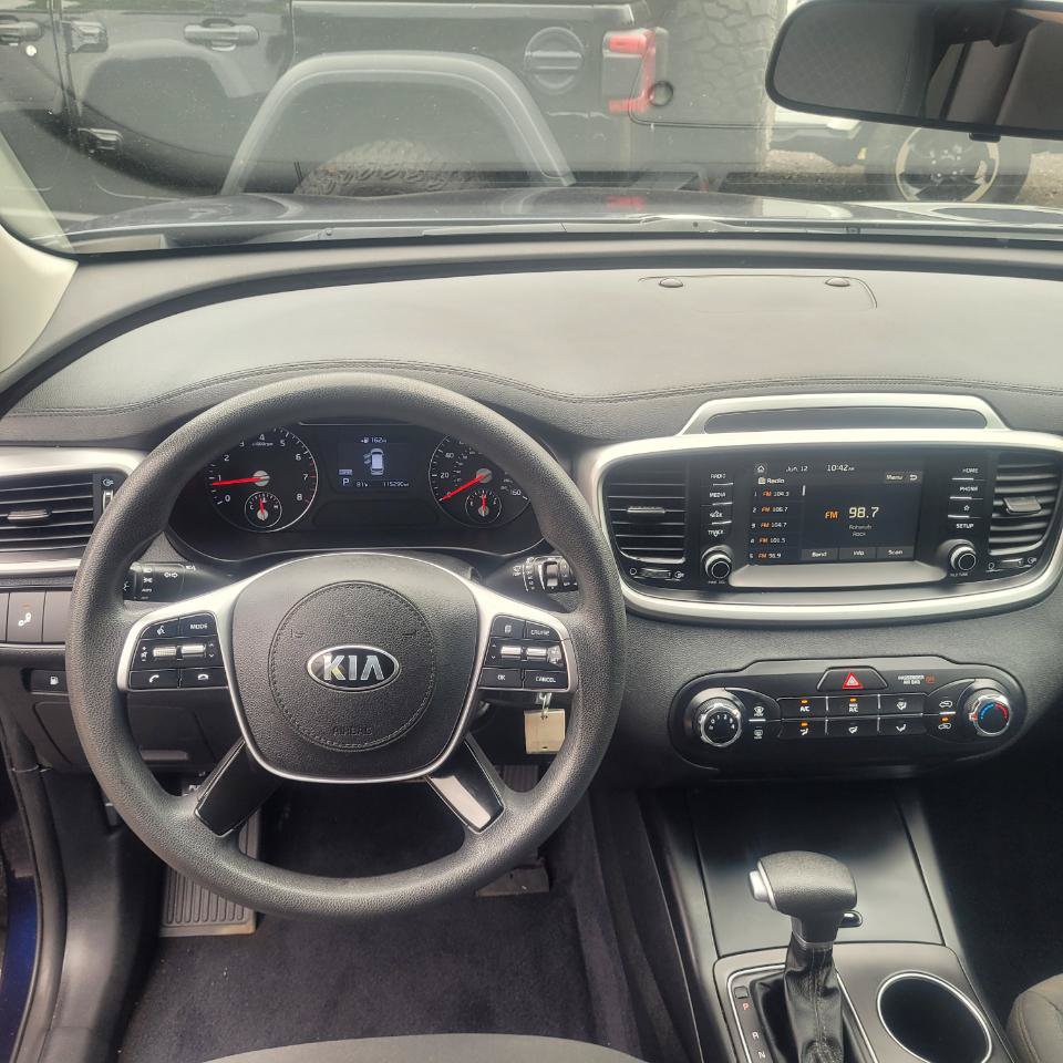 Used 2020 Kia Sorento LX AWD/4WD image 15