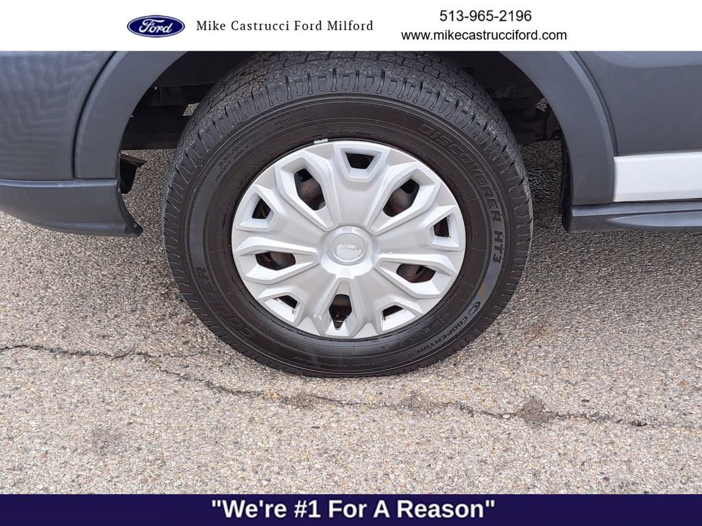 Used 2016 Ford Transit 250 130 Low Roof image 9