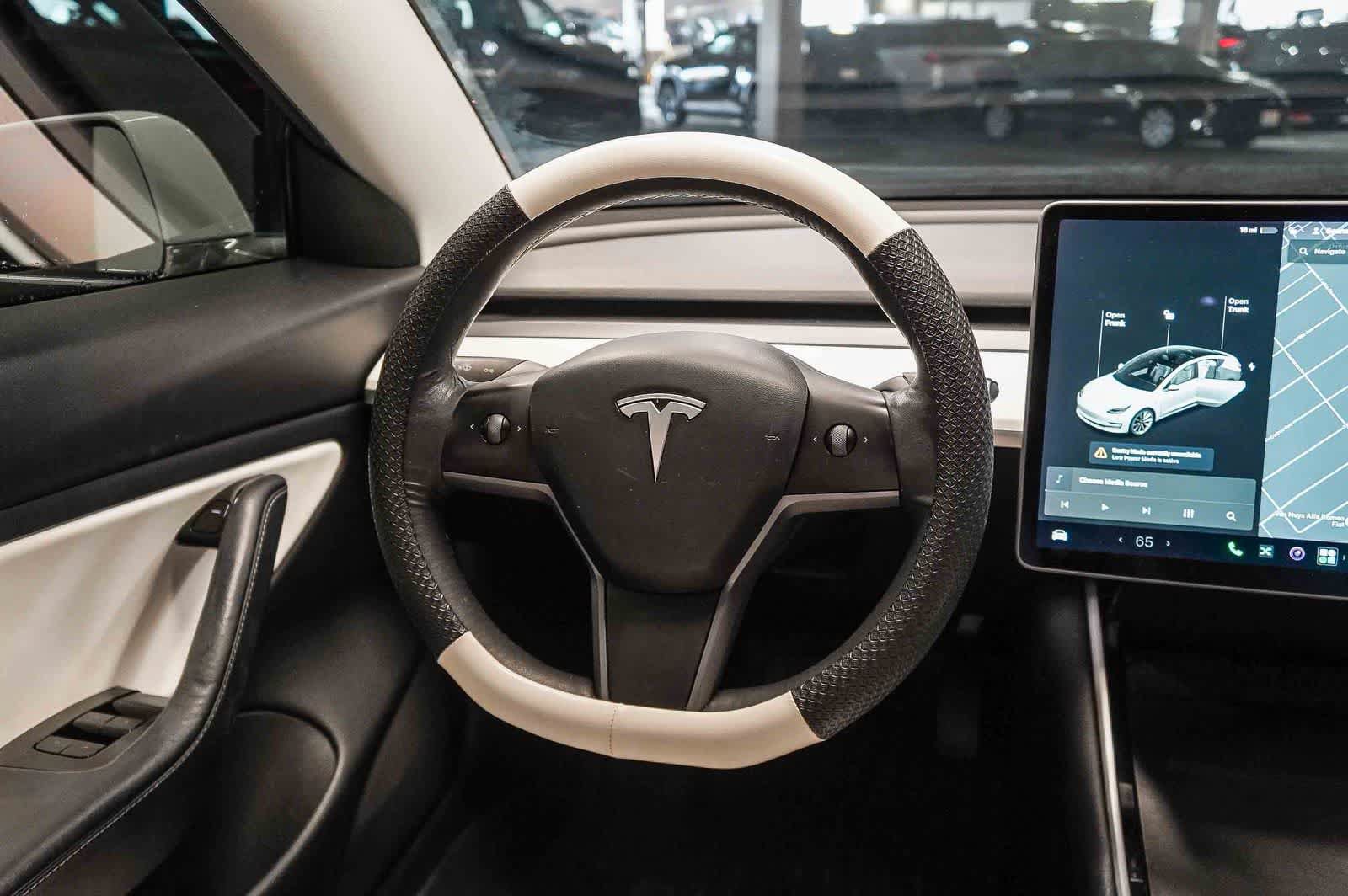 Used 2020 Tesla Model 3 Standard Range Plus RWD image 14