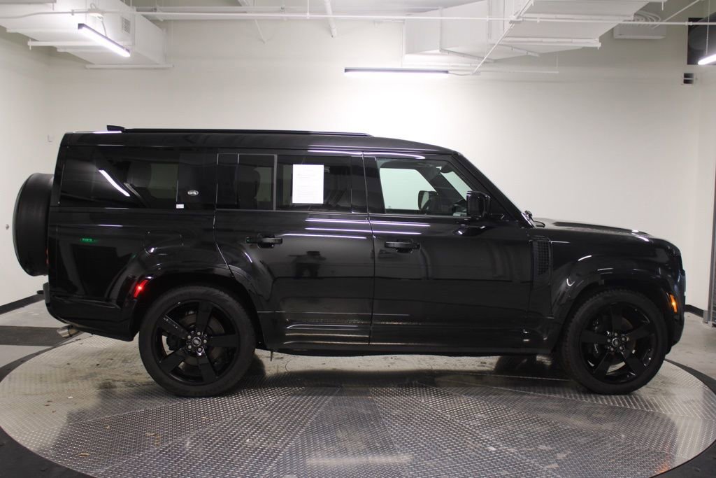 Certified 2024 Land Rover Defender 130 V8 image 8