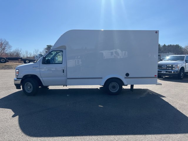 New 2026 Ford E-350 and Econoline 350 Super Duty w/ Power Equipment Group RWD image 8