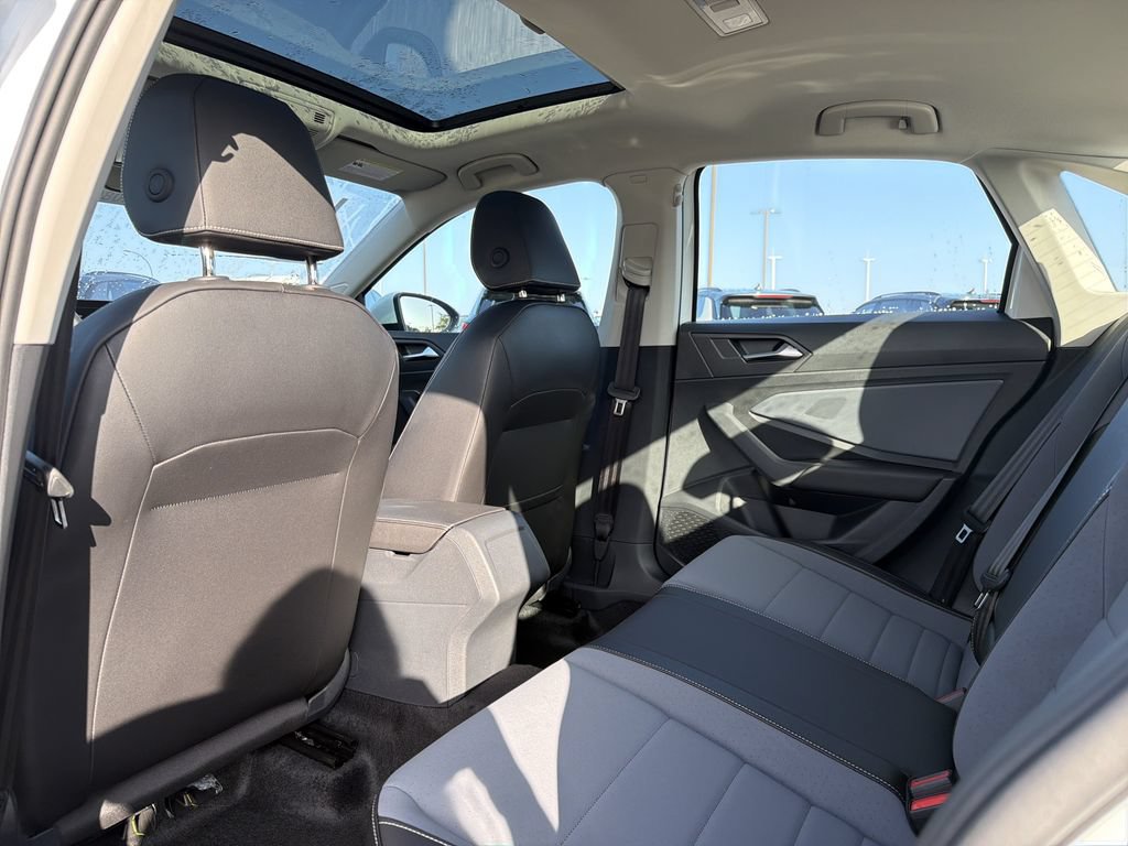 New 2026 Volkswagen Jetta SE FWD image 12