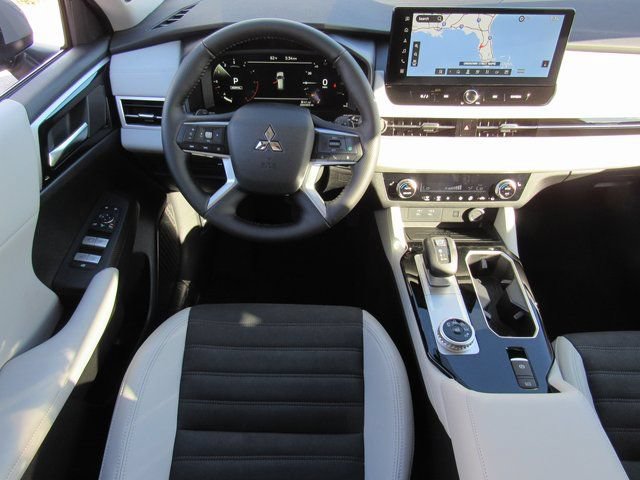 New 2026 Mitsubishi Outlander SE FWD image 10