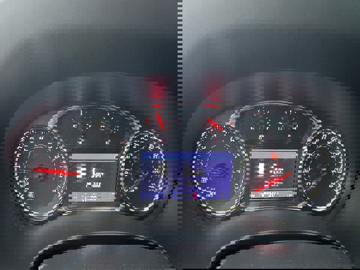 Used 2022 GMC Terrain SLT w/ Infotainment Package II image 15