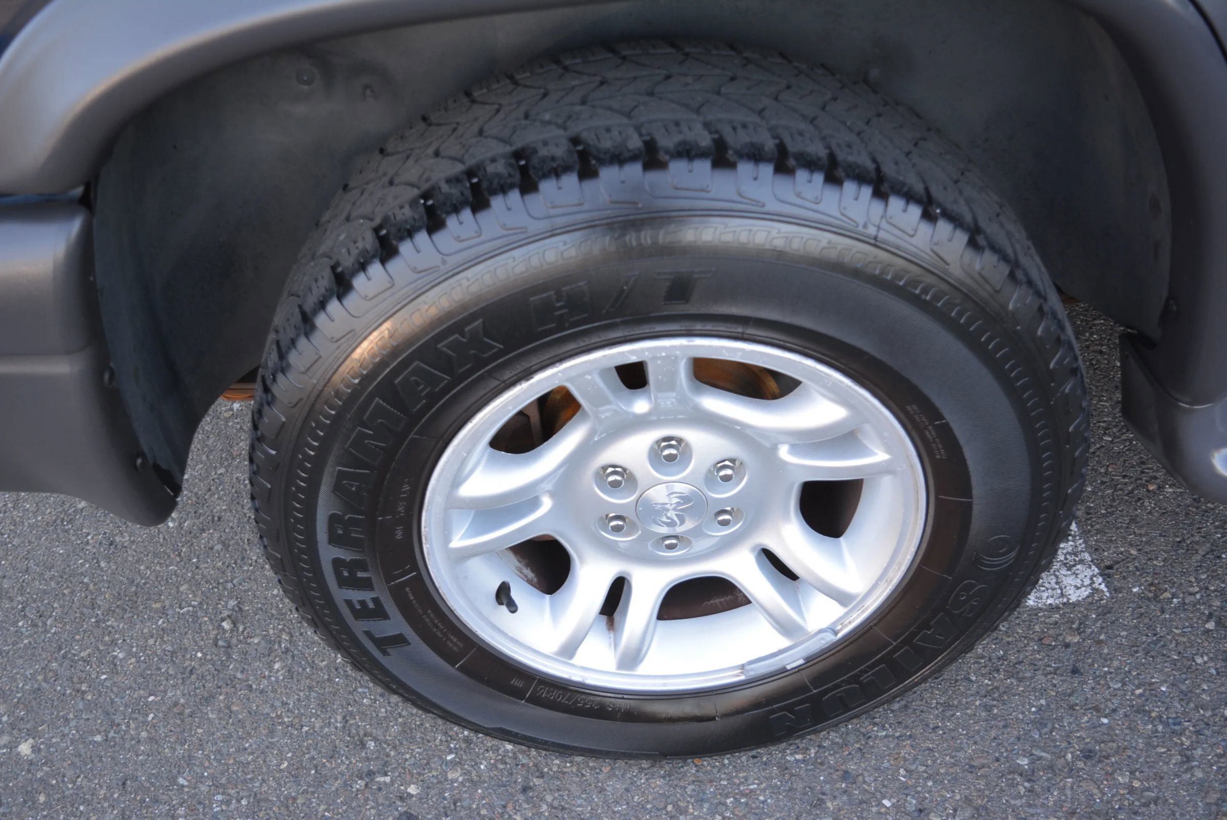 Used 2003 Dodge Durango Sport image 9